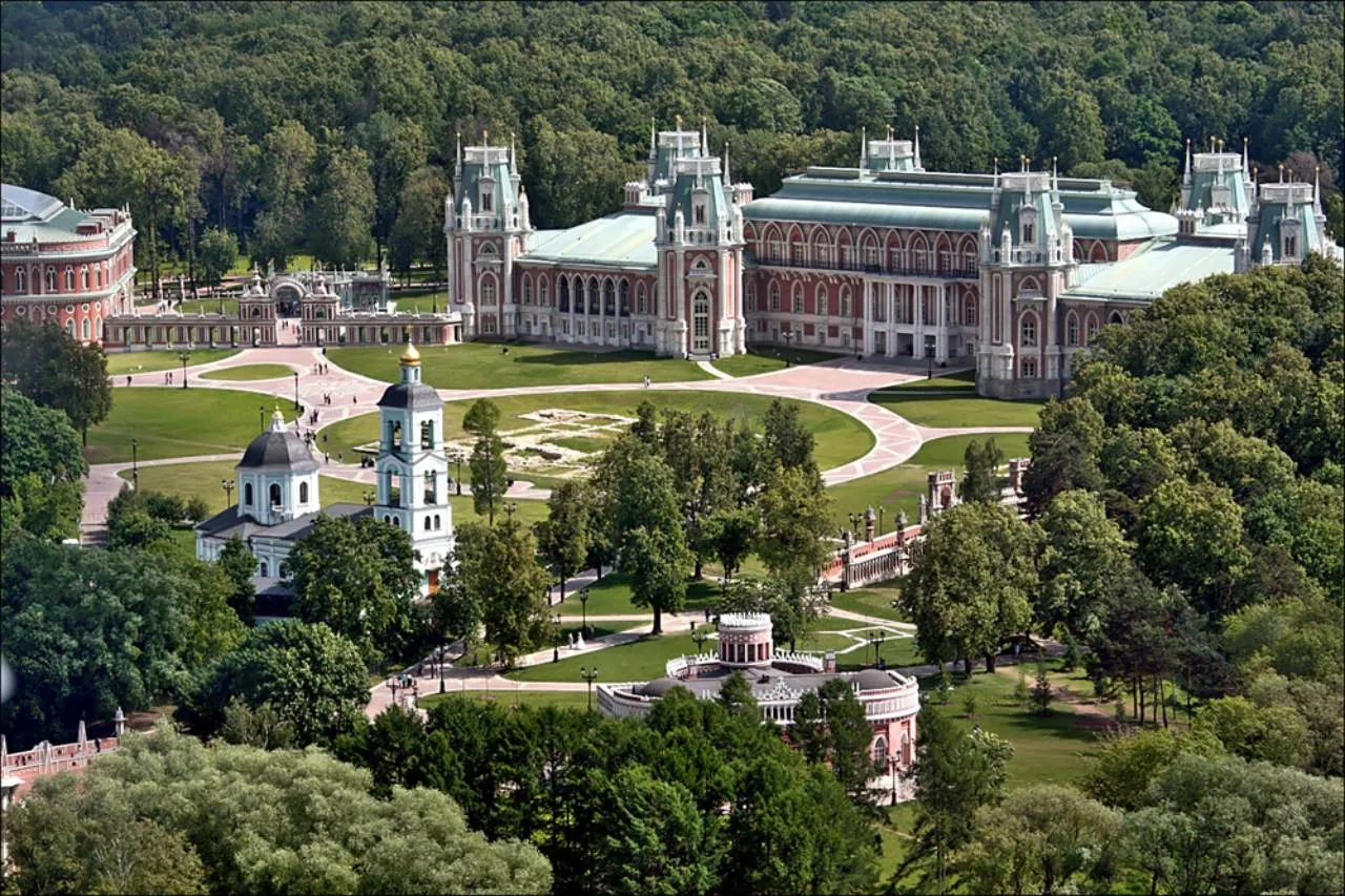 Tsaritsyno Palace excursion